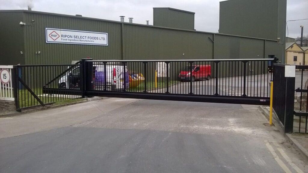 Aluminium-Cantilever-Sliding-Gate.